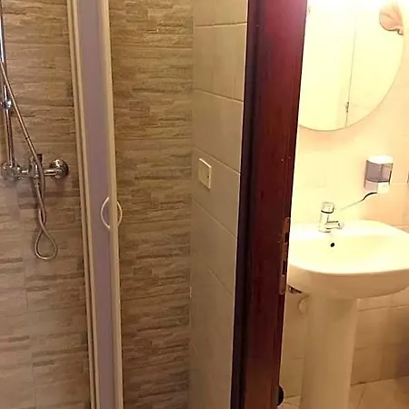 Cozy!! 3* ורונה